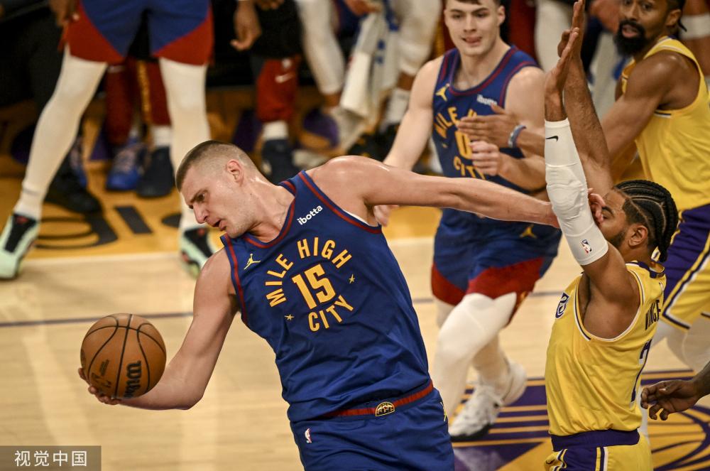 在攻击线的 在攻击线的